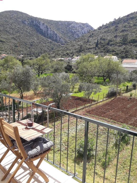 Fotografia z galérie ubytovania Apartments with a parking space Trpanj, Peljesac - 15710 v destinácii Trpanj