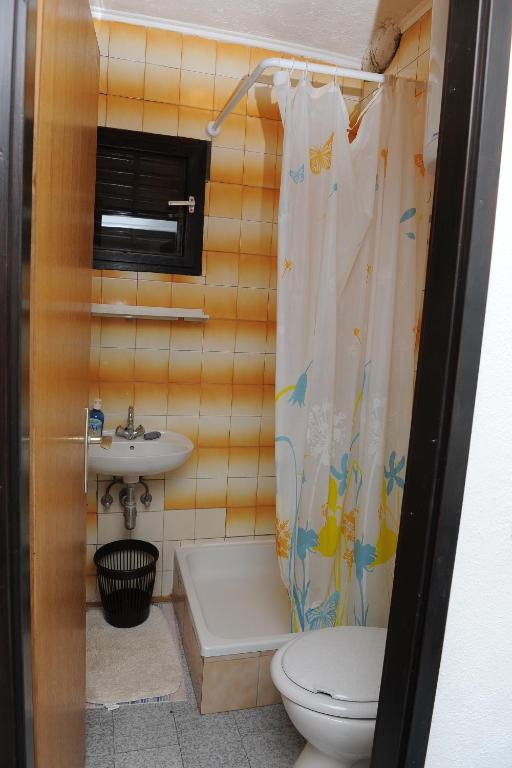 Koupelna v ubytování Apartments with parking spaces Podaca, Makarska - 15748