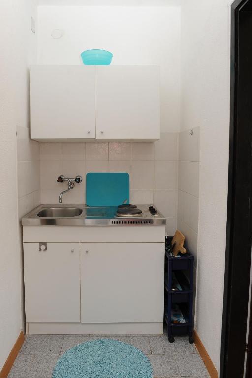 Kuchyň nebo kuchyňský kout v ubytování Apartments with parking spaces Podaca, Makarska - 15748