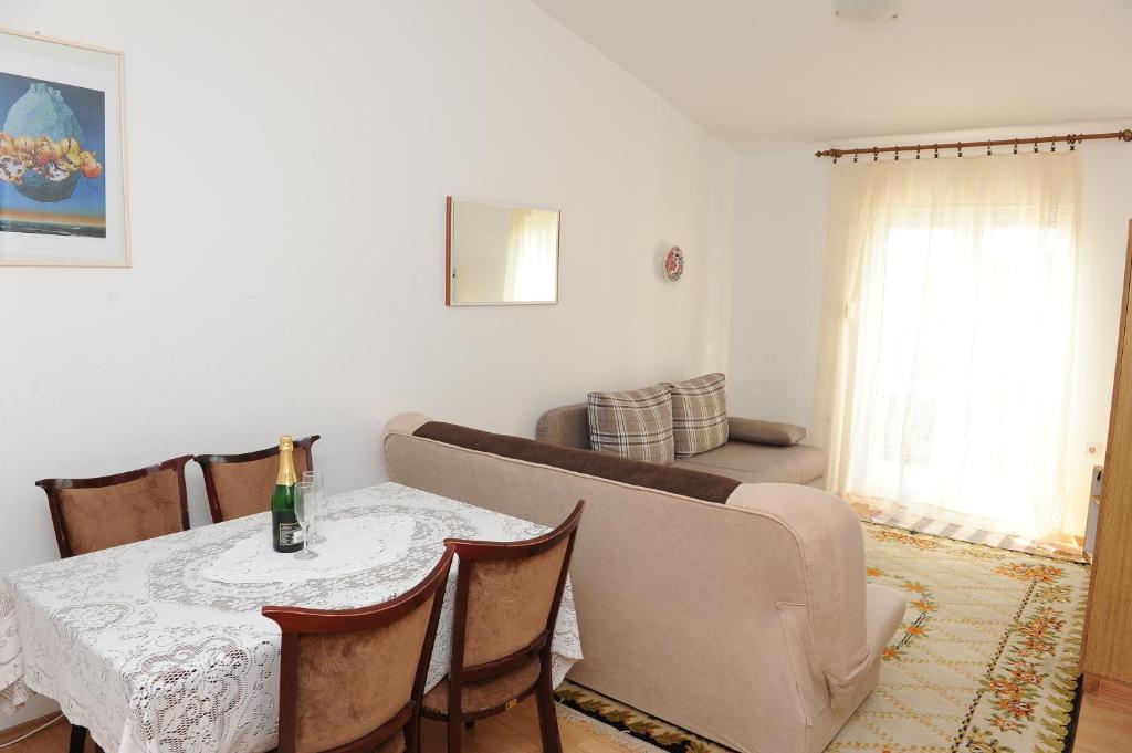 Posezení v ubytování Apartments with parking spaces Podaca, Makarska - 15748