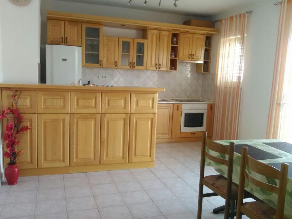 Fotografia z galérie ubytovania Apartments with a parking space Kastel Novi, Kastela - 16018 v destinácii Kaštela