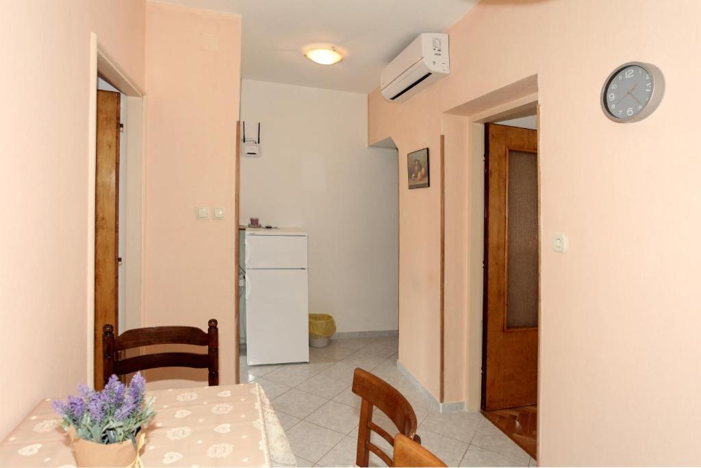 Fotografia z galérie ubytovania Apartments with a parking space Pag - 16016 v destinácii Pag