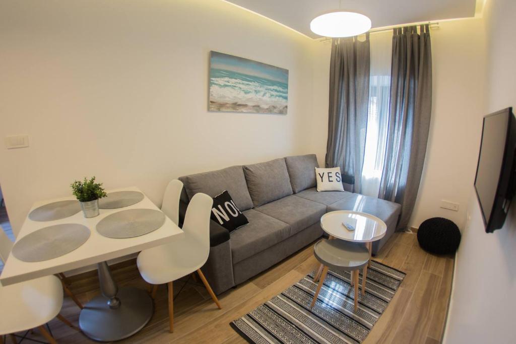 Fotografie z fotogalerie ubytování Apartments by the sea Gradac, Makarska - 16039 v Gradaci