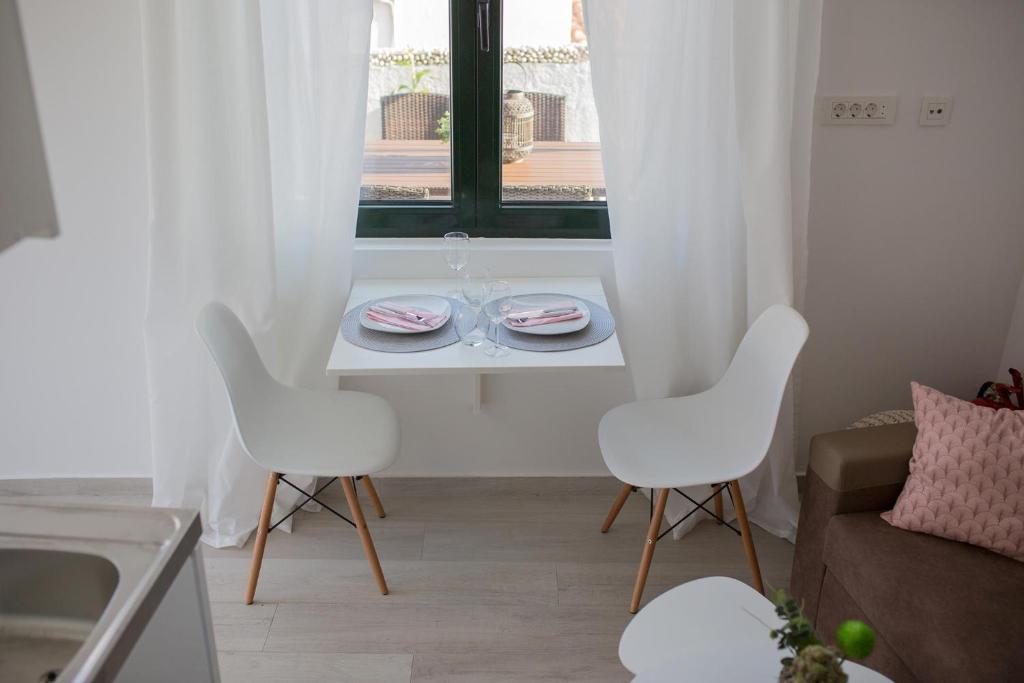 Fotografie z fotogalerie ubytování Apartments by the sea Gradac, Makarska - 16039 v Gradaci