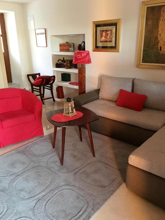 Apartments by the sea Blace, Neretva Delta - Usce Neretve - 16068 - Two-Bedroom Apartment With Terrace And Sea View