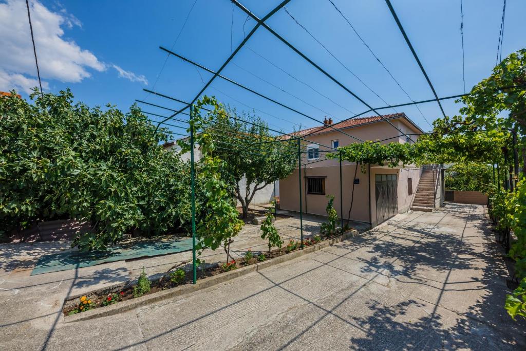 Fotografia z galérie ubytovania Apartments with a parking space Kastel Stari, Kastela - 16087 v destinácii Kaštela
