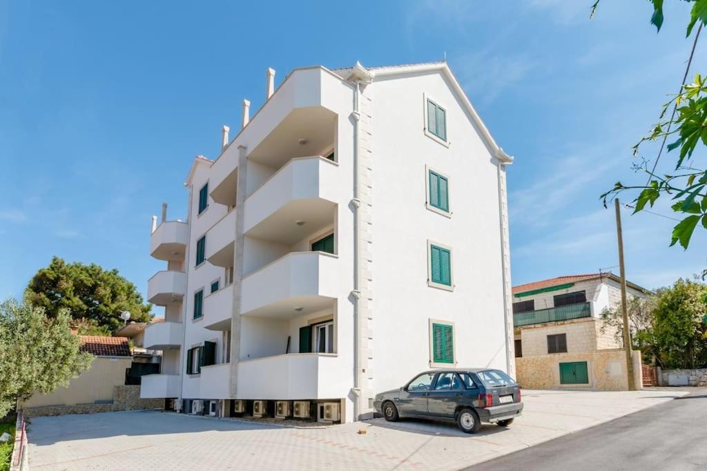 Budova, v ktorej sa apartmán nachádza