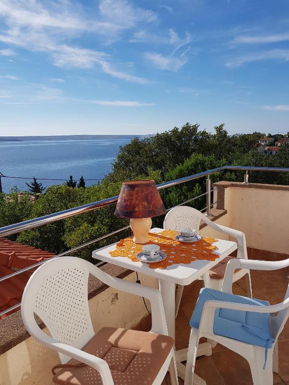 Fotografia z galérie ubytovania Apartments by the sea Baric Draga, Karlobag - 16148 v destinácii Barić Draga