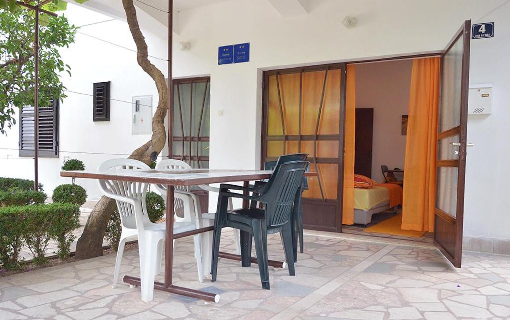 Balkón alebo terasa v ubytovaní Apartments and rooms by the sea Podaca, Makarska - 16160