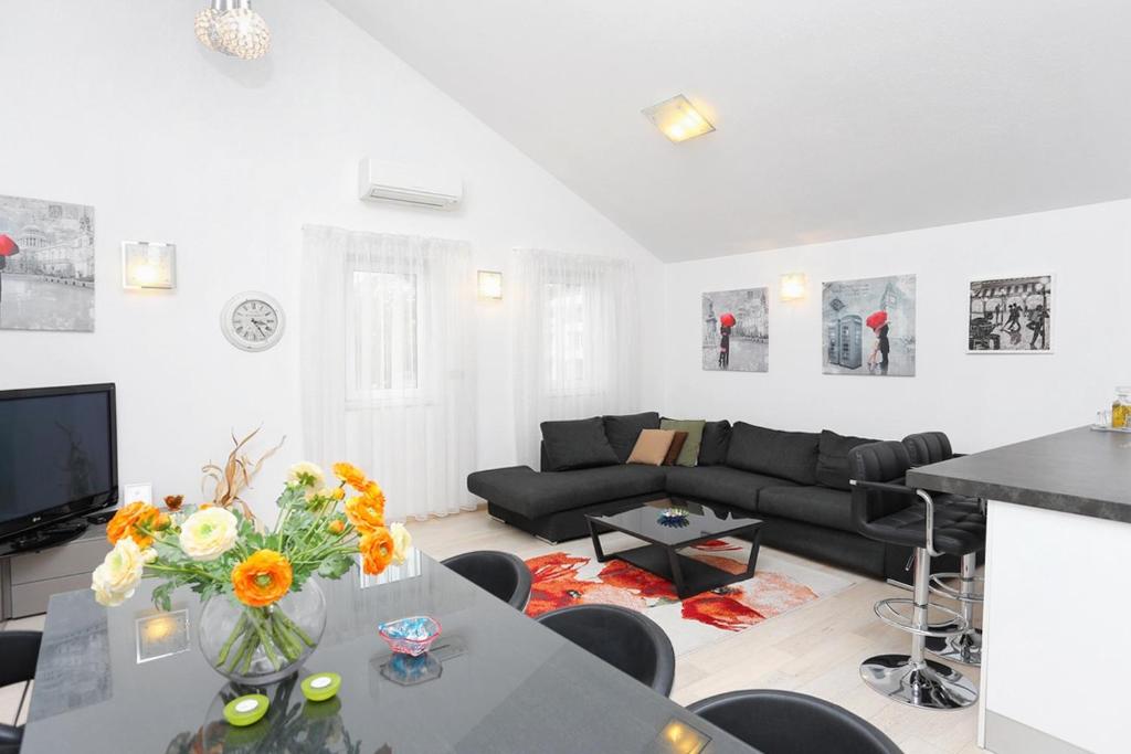Posezení v ubytování Apartments by the sea Trogir - 16211