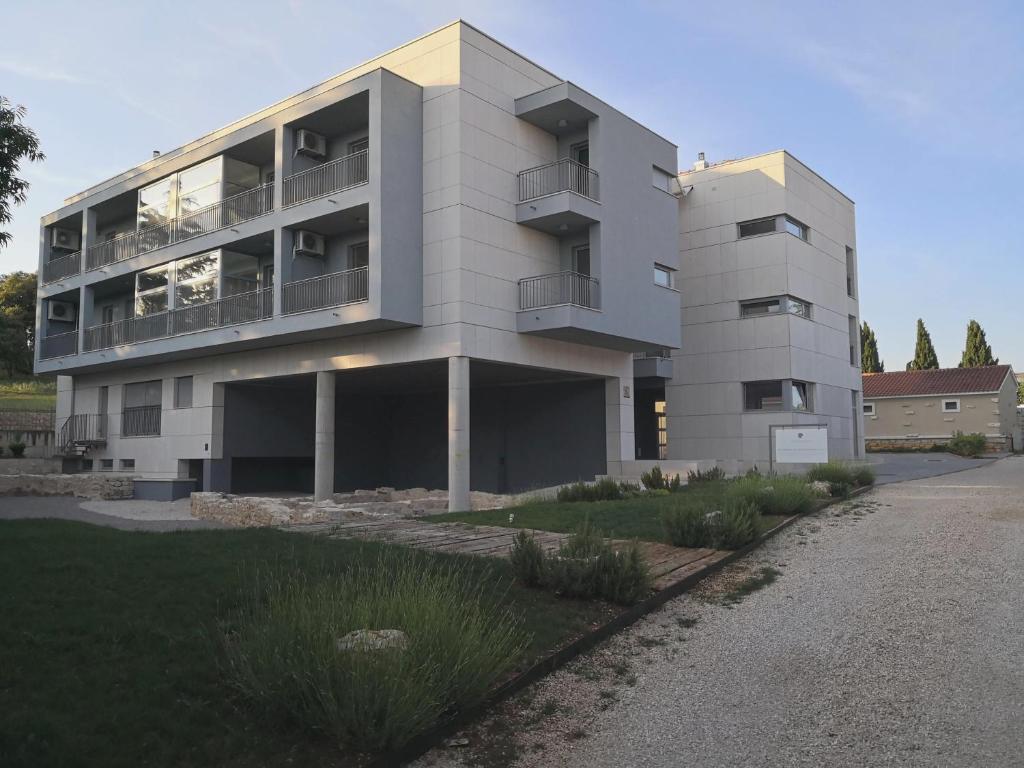 Fotografie z fotogalerie ubytování Apartments by the sea Vrsar, Porec - 16234 v destinaci Vrsar