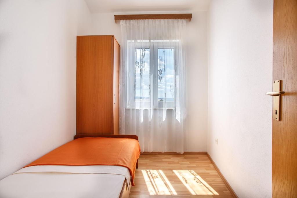 Fotografia z galérie ubytovania Apartments with a parking space Nemira, Omis - 15727 v Omise