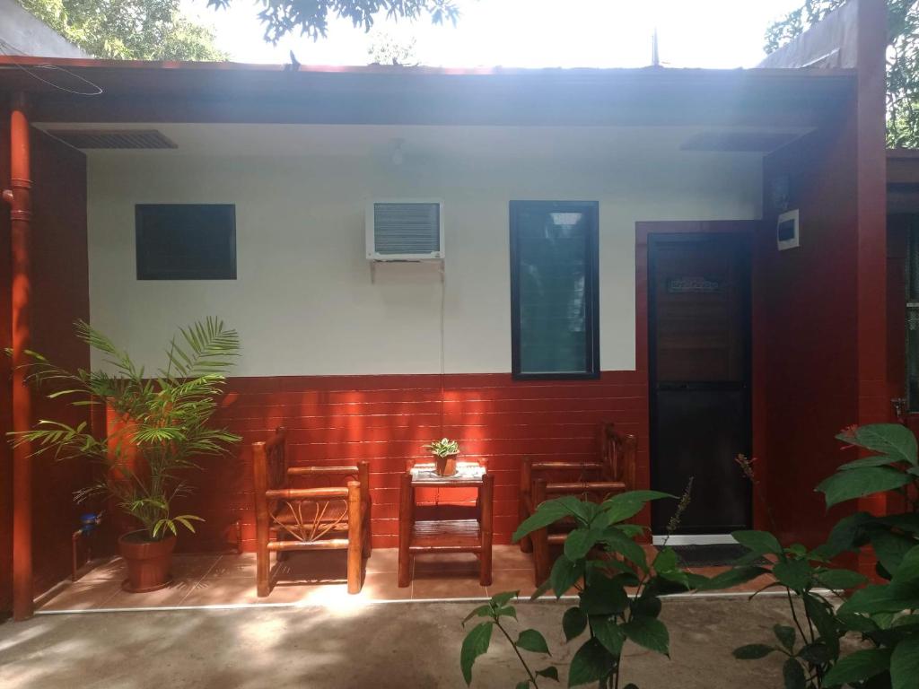 Fotografie z fotogalerie ubytování Felipa Beach and Guesthouse - Newly Renovated Airconditioned Guest Rooms v destinaci Dumaguete