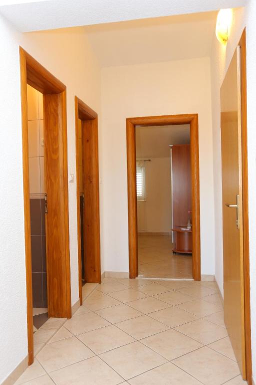 Fotografia z galérie ubytovania Apartments with a parking space Makarska - 15763 v destinácii Makarska