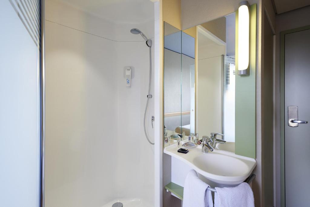 Vannituba majutusasutuses ibis budget Basel City