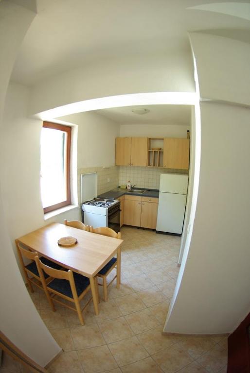 Fotografie z fotogalerie ubytování Apartments with a parking space Primosten - 15883 v Primoštenu