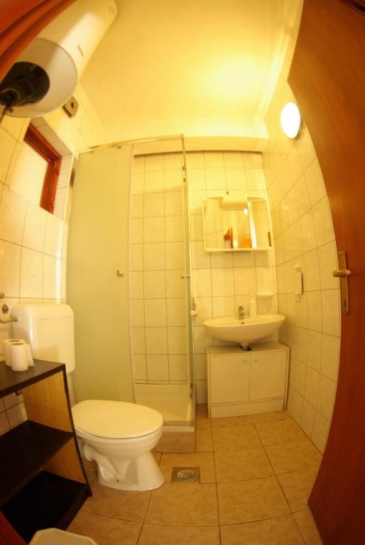 Fotografie z fotogalerie ubytování Apartments with a parking space Primosten - 15883 v Primoštenu