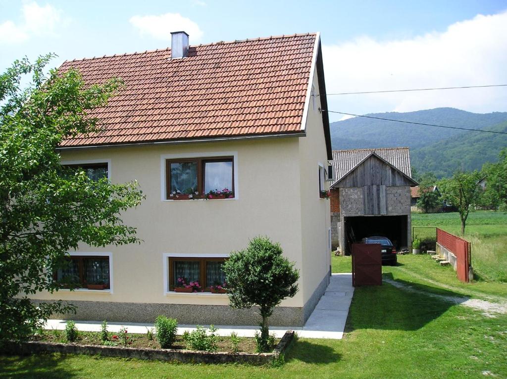 Fotografia z galérie ubytovania Apartments with a parking space Covici, Velebit - 15864 v destinácii Otočac