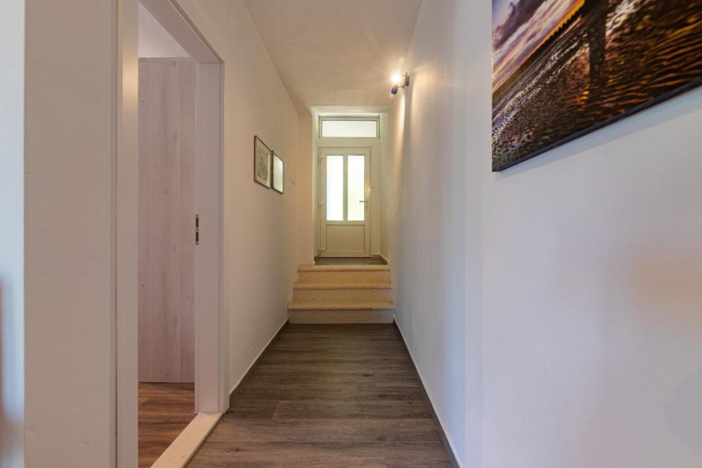 Zdjęcie z galerii obiektu Apartments with a parking space Ivan Dolac, Hvar - 15784 w mieście Ivan Dolac