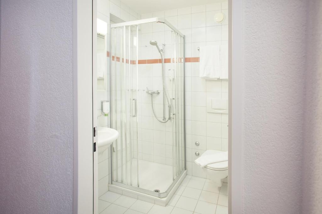 Koupelna v ubytování GUESTHOUSE ZURZACH - Self Check-in