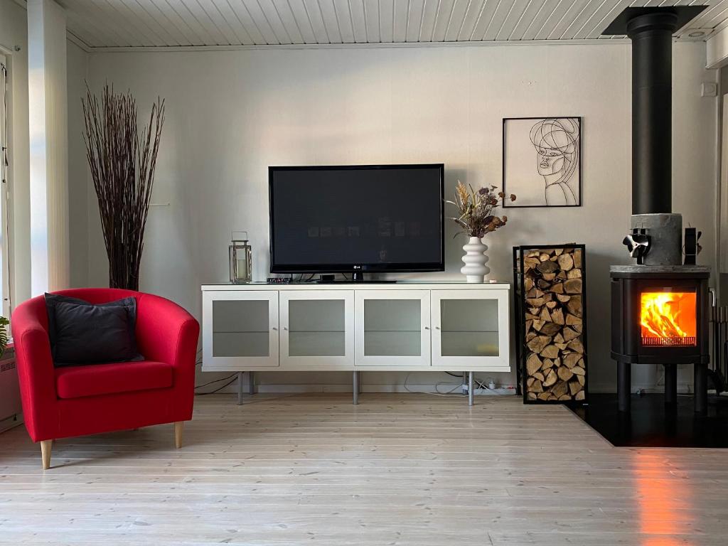 Executive Townhouse in Boden City Center, 9min drive to H2GS - Housity
