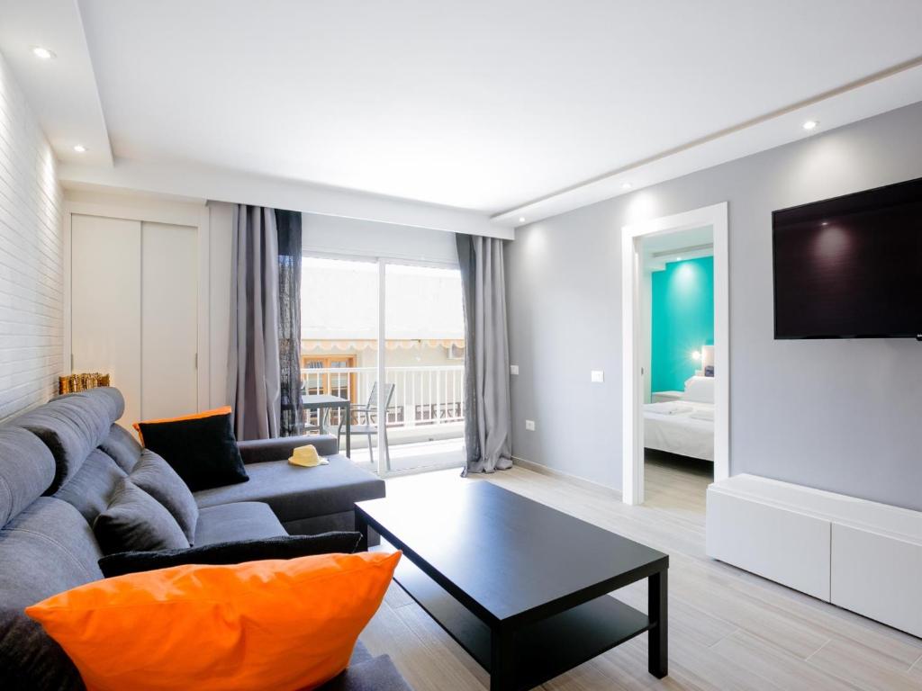 CONYPRA Modern and Renovated with Terrace WIFI