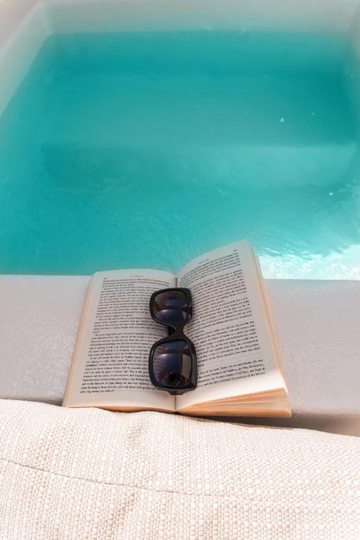 North Wind Luxury Suites - 19