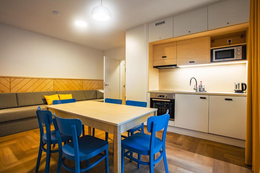 Kuchyň nebo kuchyňský kout v ubytování Hotel Edvard