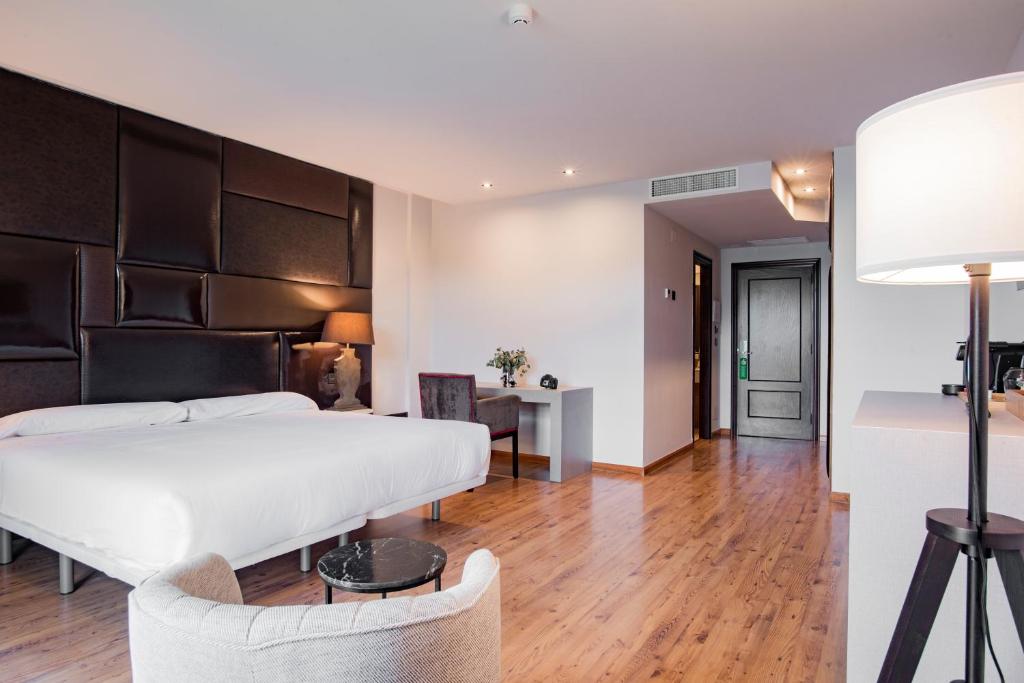 Hotel Mirador de la Cepada - 8