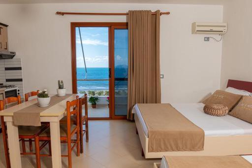 Postel nebo postele na pokoji v ubytování Hotel Idi
