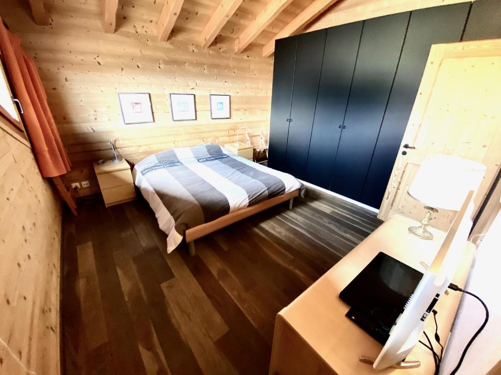 Postel nebo postele na pokoji v ubytování Chalet Les Dalton, Morgins