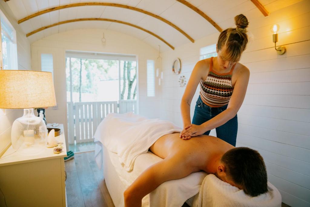 Spa o instalaciones de bienestar en Feldon Valley