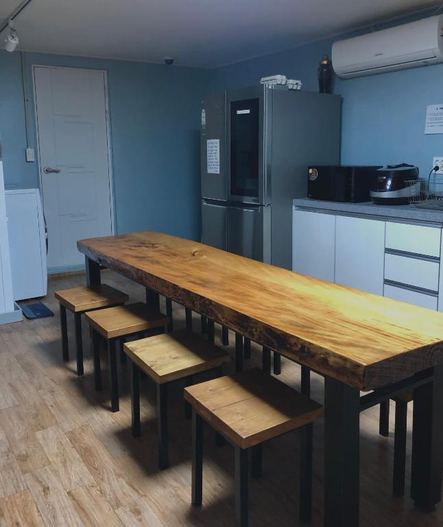 Kuchyň nebo kuchyňský kout v ubytování Jo Eun Jip Guesthouse
