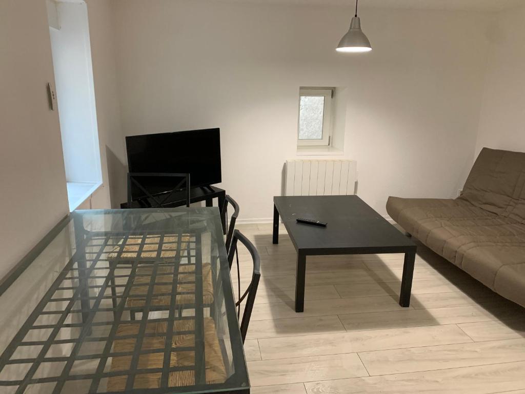 Suitetrails - Jolies Appartements 42m2 hyper centre ville de Riom au 1er et 2ème étage