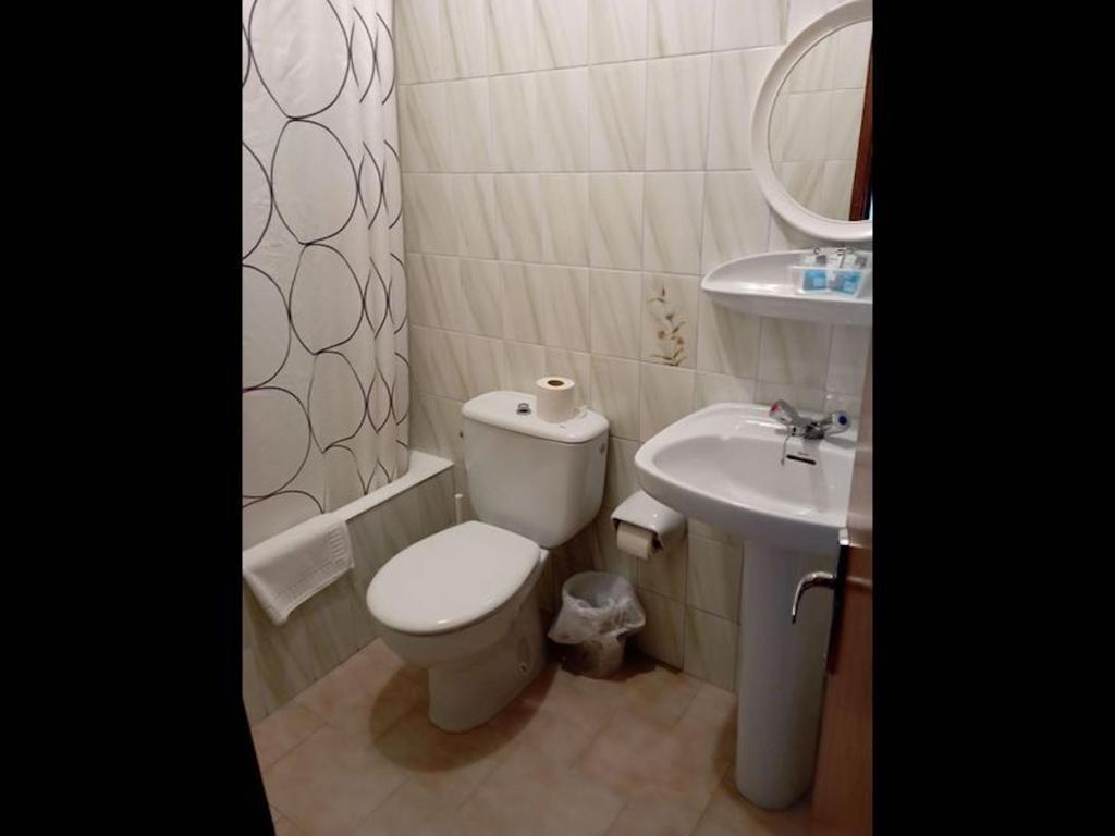 Fotografie z fotogalerie ubytování Room in Lodge - Pension Oria Luarca Asturias v destinaci Luarca