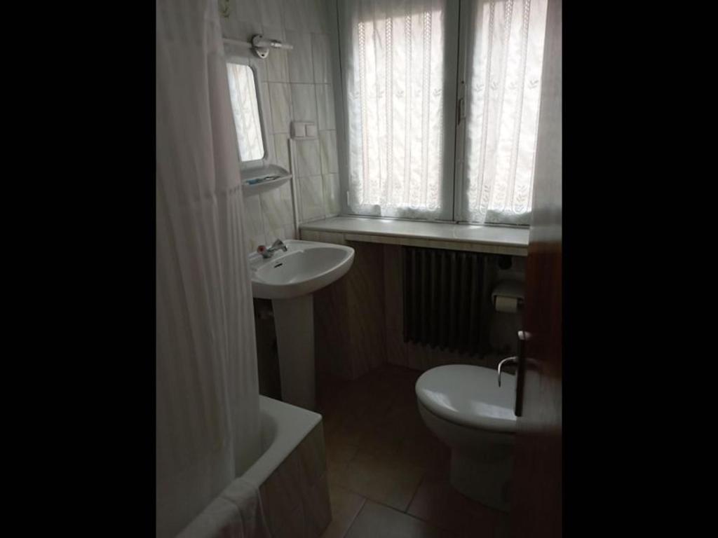 Fotografie z fotogalerie ubytování Room in Lodge - Pension Oria Luarca Asturias v destinaci Luarca