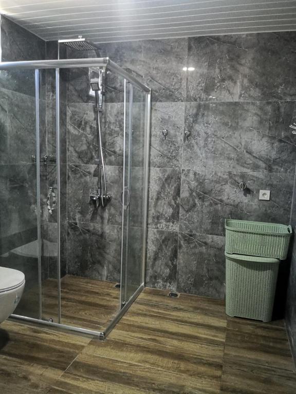 Koupelna v ubytování Ferienwohnung in Finike, 150 Meter vom Meer entfernt 3