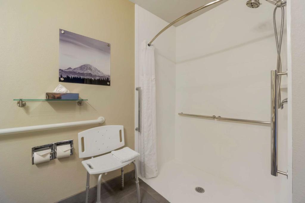 Koupelna v ubytování Best Western Plus Wenatchee Downtown Hotel