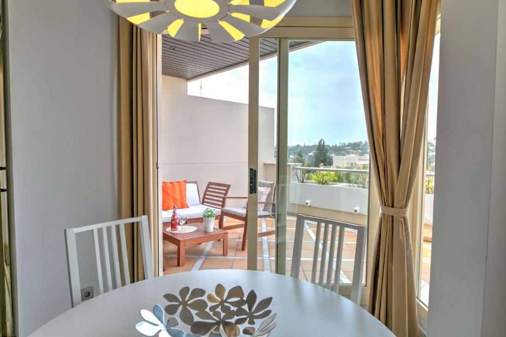 A balcony or terrace at Colorlife Apartment
