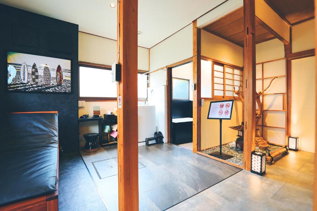 オーシャンビュー 加美屋リゾート 江ノ島,江ノ島の島内,仲見世通りから3分,海と日の出を臨む貸切の和モダン別荘にあるフィットネスセンターまたはフィットネス設備