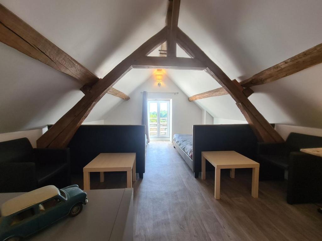 Posedenie v ubytovaní Grand Gîte au Berry avec Terrasse, Pétanque et Confort Tout Inclus - Lac d'Eguzon Proche - FR-1-591-355