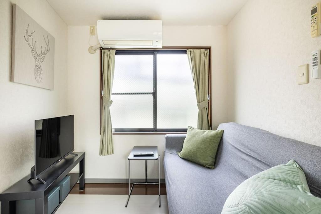 PAPA301 - One-Bedroom Apartment