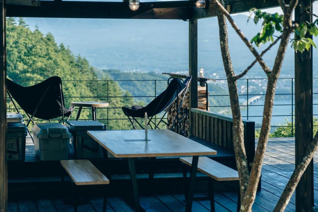Příroda nedaleko luxury tent