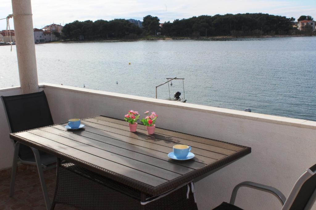 Fotografie z fotogalerie ubytování Apartments by the sea Betina, Murter - 17061 v destinaci Betina