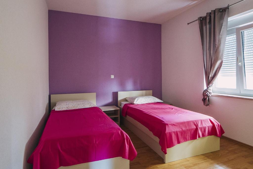 Fotografia z galérie ubytovania Apartments with a parking space Baska Voda, Makarska - 17300 v destinácii Baška Voda