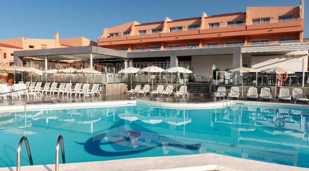 The swimming pool at or close to Marina Elite