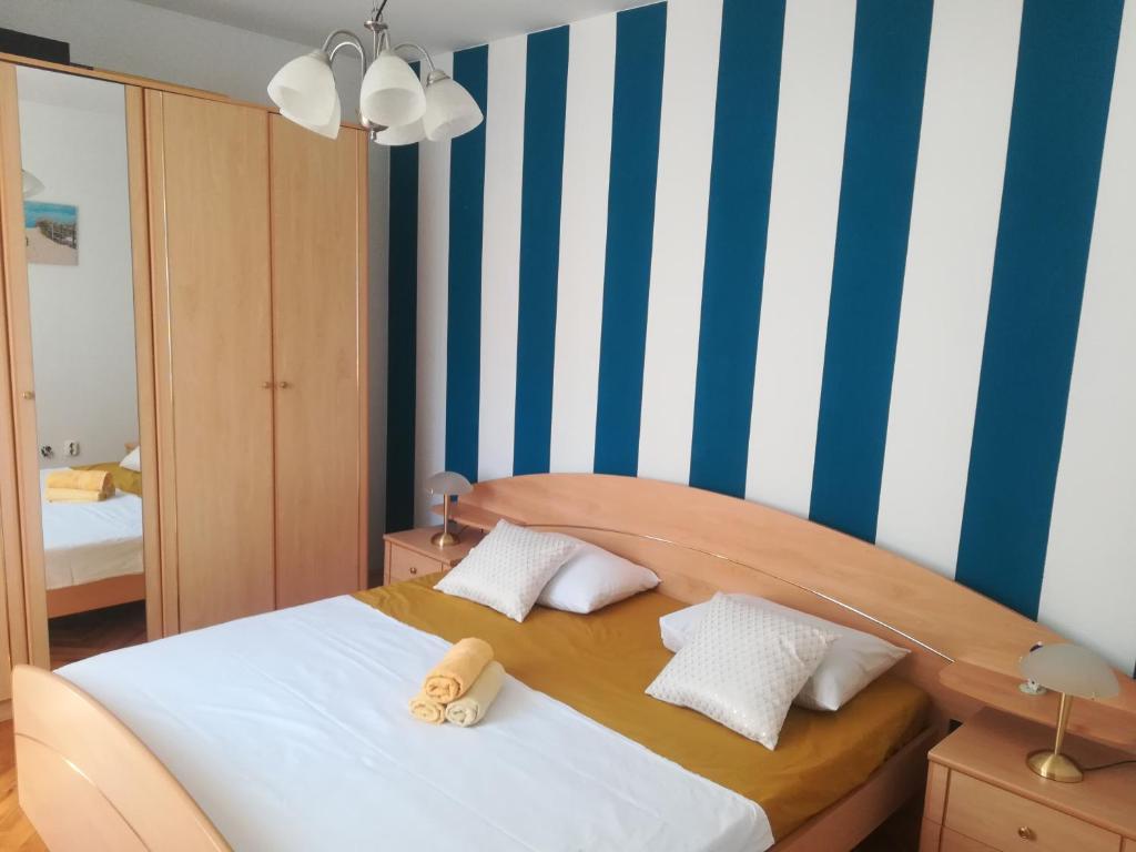 Zdjęcie z galerii obiektu Apartments with a parking space Bibinje, Zadar - 17346 w Bibinje