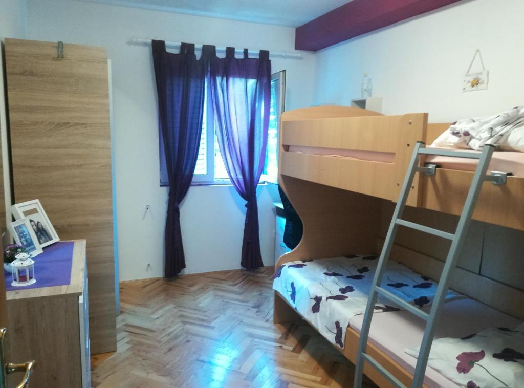 Zdjęcie z galerii obiektu Apartments with a parking space Bibinje, Zadar - 17346 w Bibinje