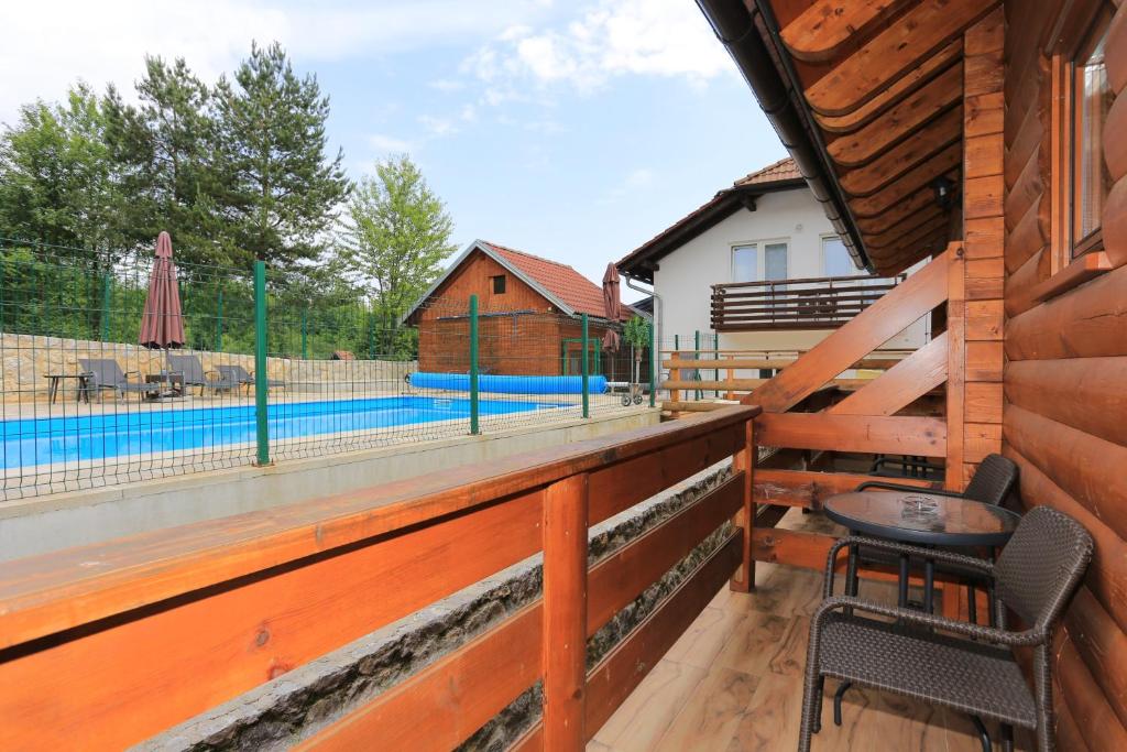 Fotografia z galérie ubytovania Rooms with a swimming pool Grabovac, Plitvice - 17511 v Rakovici