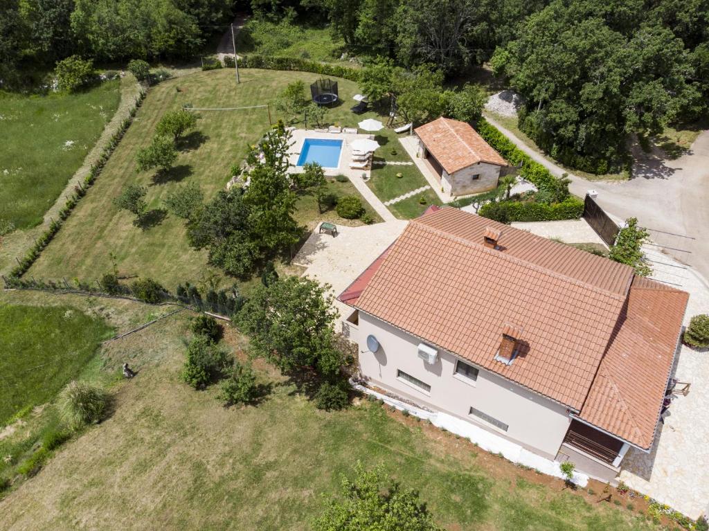 Letecký snímek ubytování Family friendly house with a swimming pool Rakotule, Central Istria - Sredisnja Istra - 17418